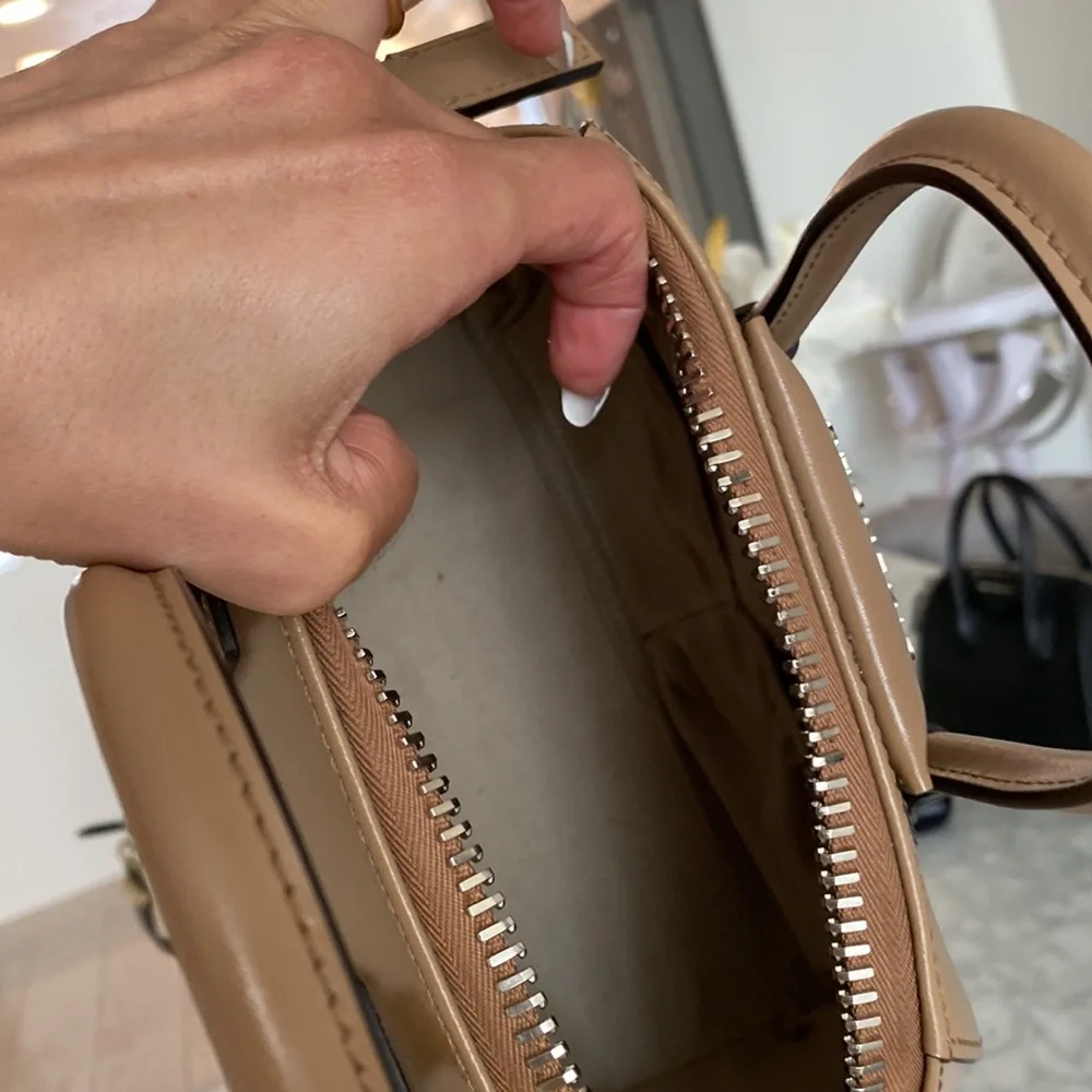 Mini Givenchy Antigona - Picture 11 of 17